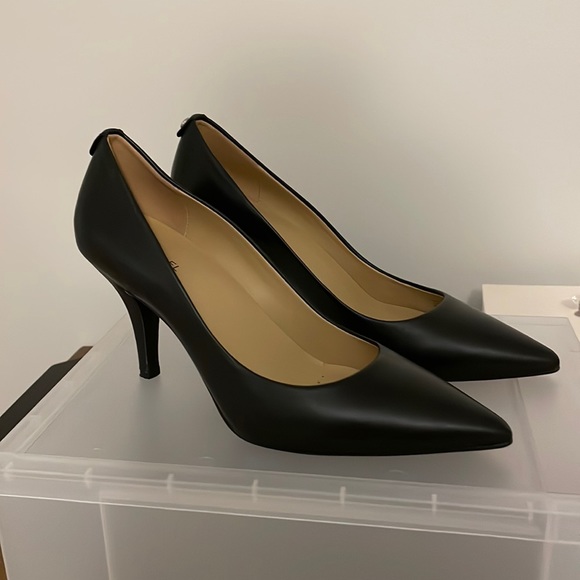 Heels - Picture 1 of 4